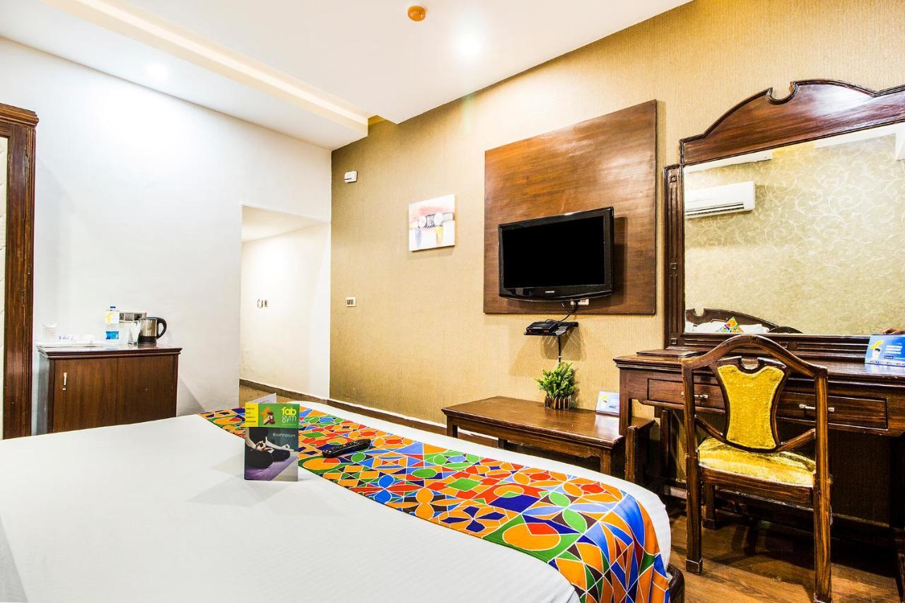 Fabhotel Le Monarque Chandigarh Exterior photo