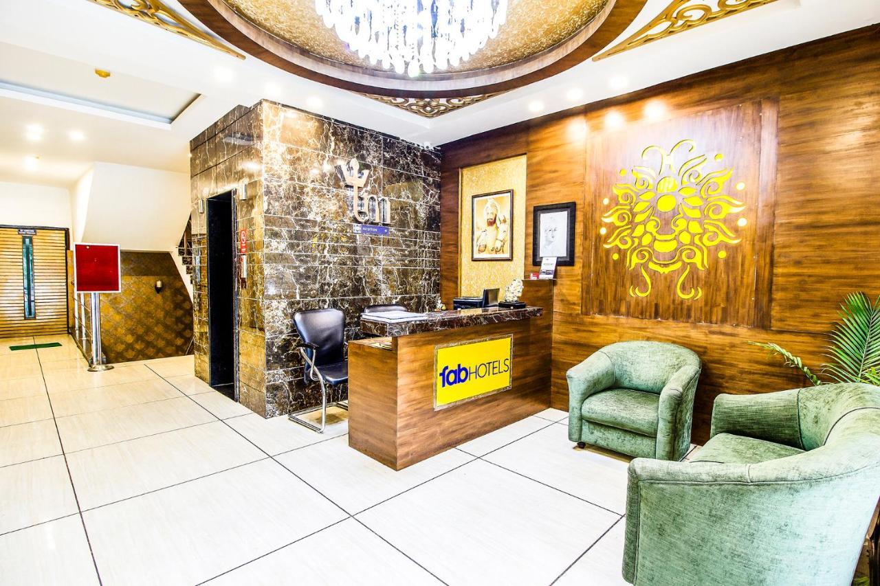 Fabhotel Le Monarque Chandigarh Exterior photo
