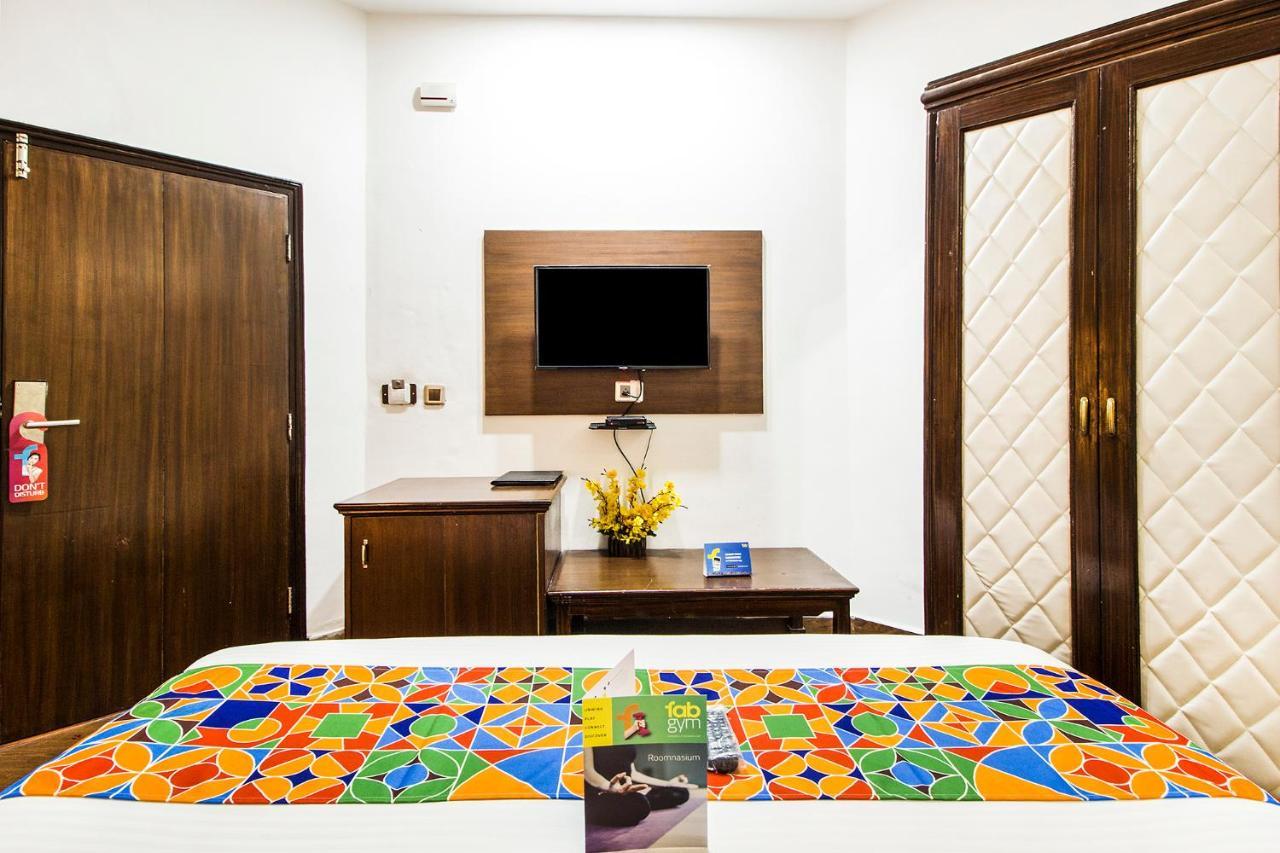 Fabhotel Le Monarque Chandigarh Exterior photo